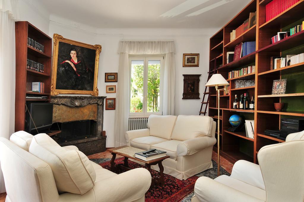 Villa Calcaterra Salo Room photo