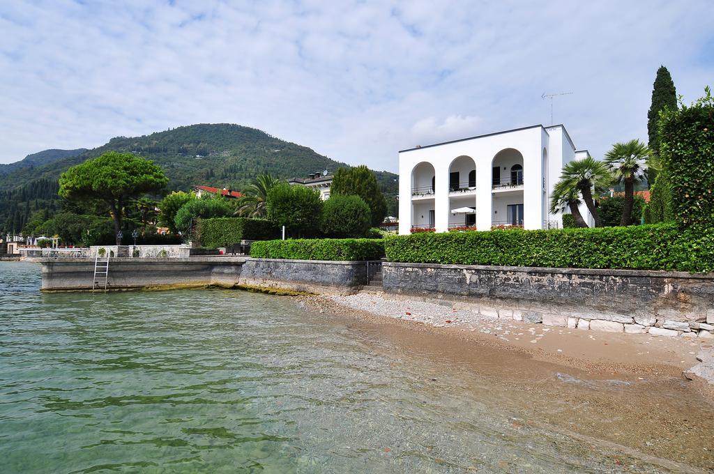 Villa Calcaterra Salo Room photo